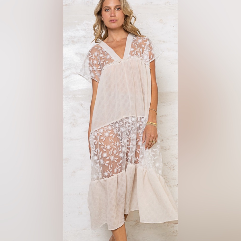 #151 Sale! POL Lace Detail Dress - Picture 4 of 6